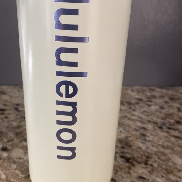 Back to Life Sport Bottle 24oz
Straw Lid. Color bone - Picture 4 of 4